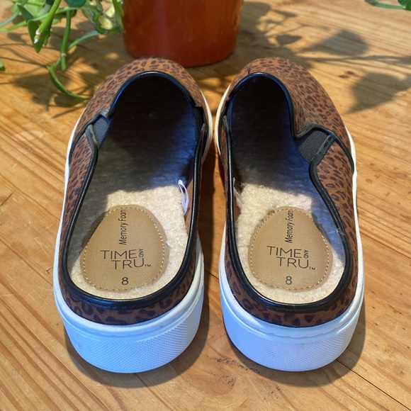 🎉 TIME AND TRUE CHETTAH SLIDE IN SNEAKERS‼️ - Picture 5 of 13